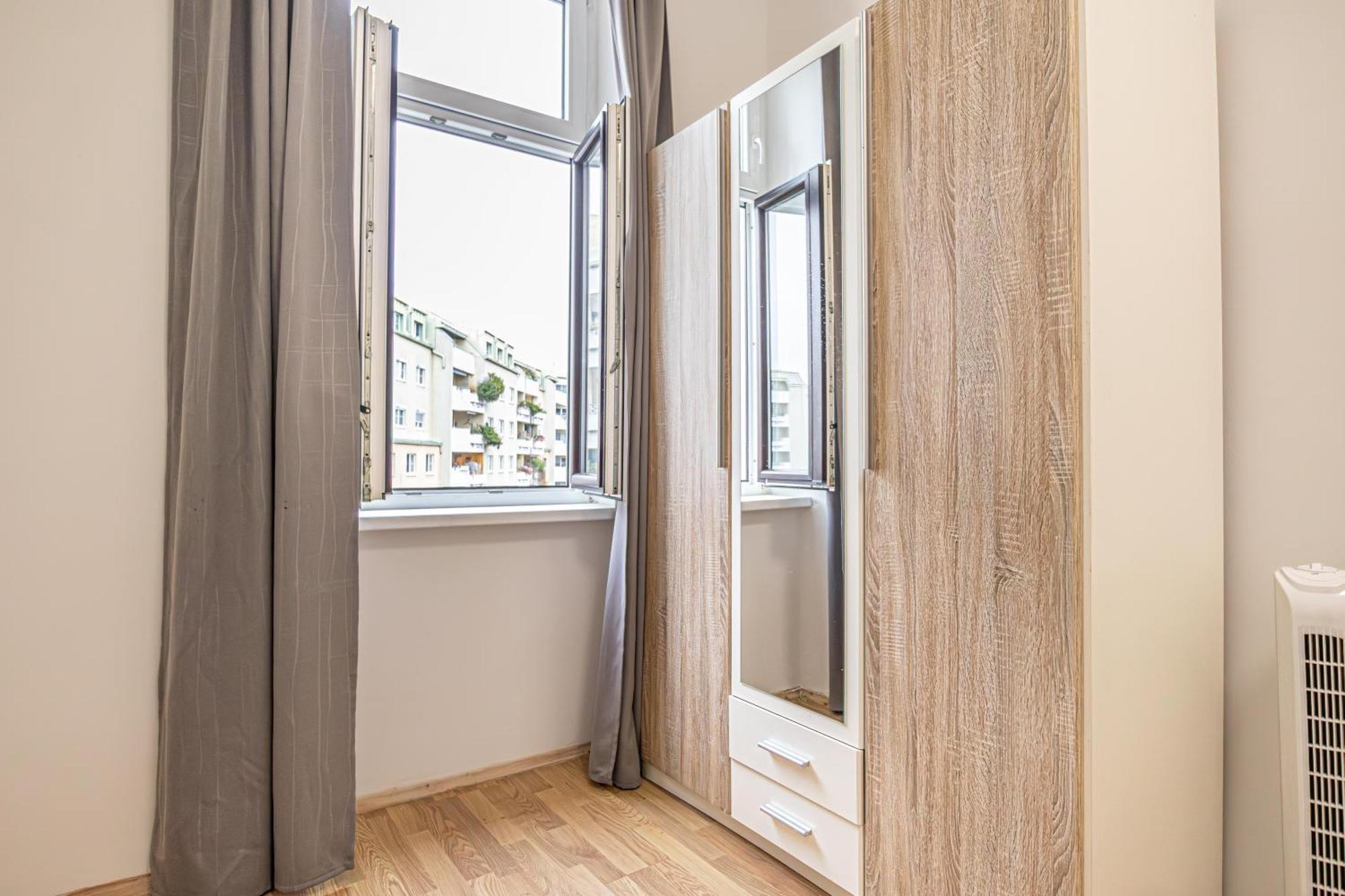 Superb 2br Very Spacious At The Millenium Tower * Wien